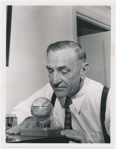 1950 Casey Stengel Original Photo. With Signed 1950 Yankee WS Champion Ball PSA Type 1 Image 1