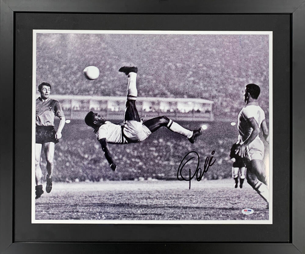 Pele Signed Signed 16x20 Bicycle Kick Photo. PSA Image 1