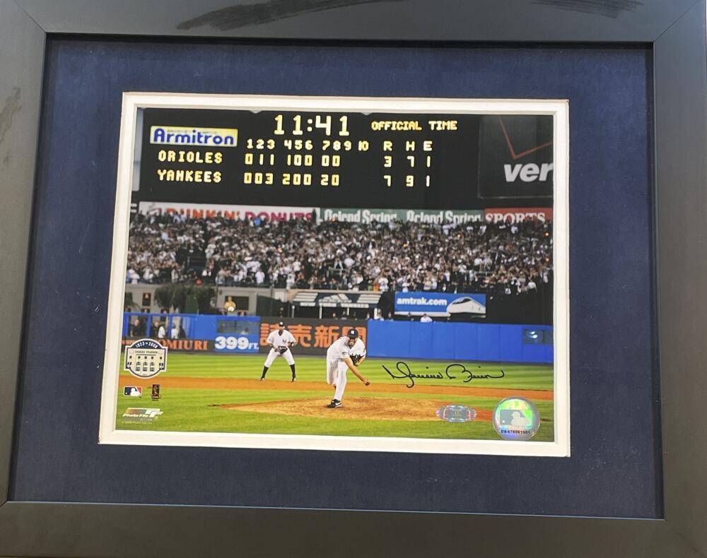 Mariano Rivera Signed 8x10 Photo. Auto Steiner  Image 1