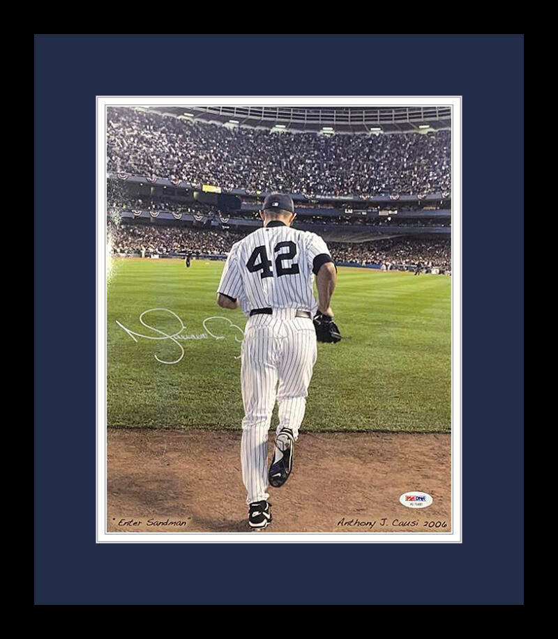 Mariano Rivera Signed 11x14 Photograph. Auto PSA  Image 1